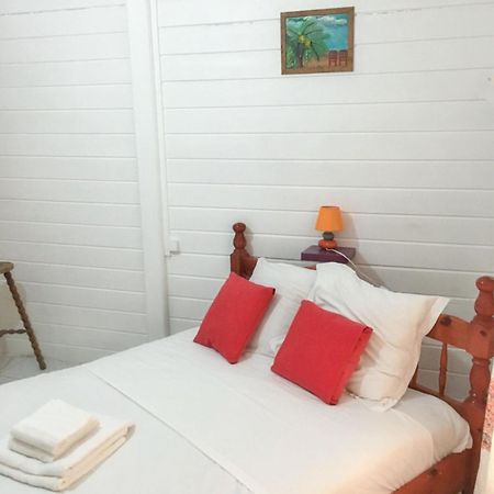 Villa Enchantee Avec Vue Sur Mer Et Piscine Au Carbet Le Carbet Exteriör bild